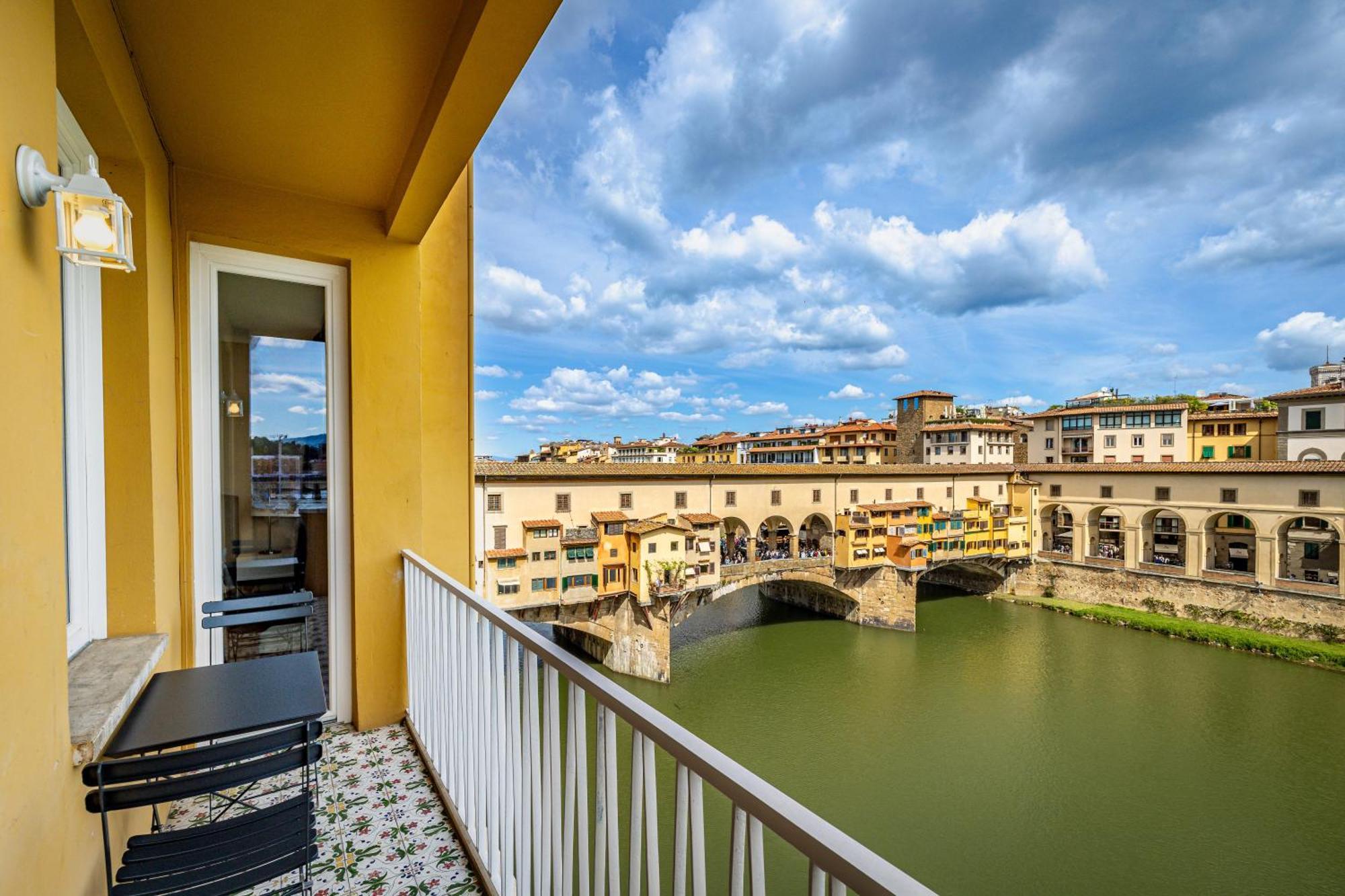 Apartamento Yd Balcony On Pontevecchio View Florencia Exterior foto